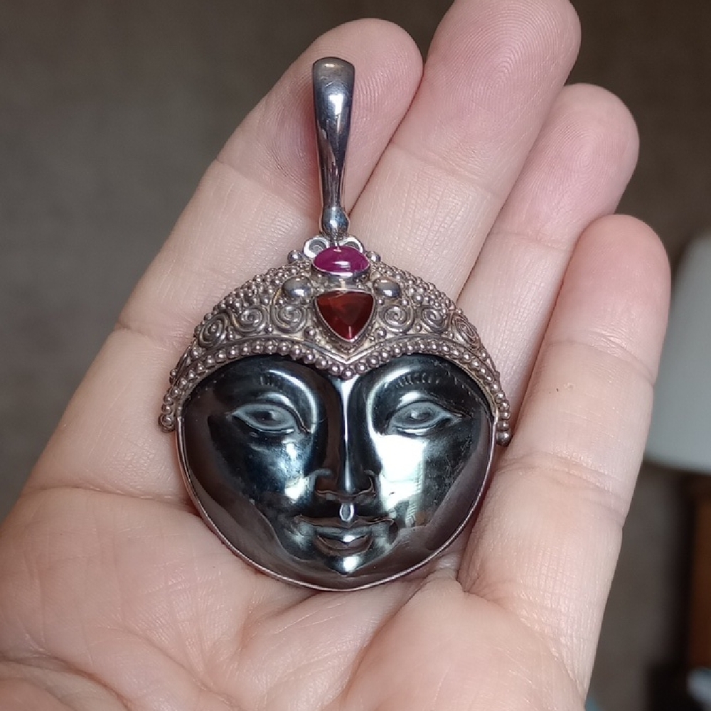Hematite Goddess Pendant - Picture 1 of 4